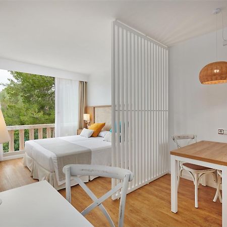 Hotel Apartamentos Cala Сантаньї Екстер'єр фото