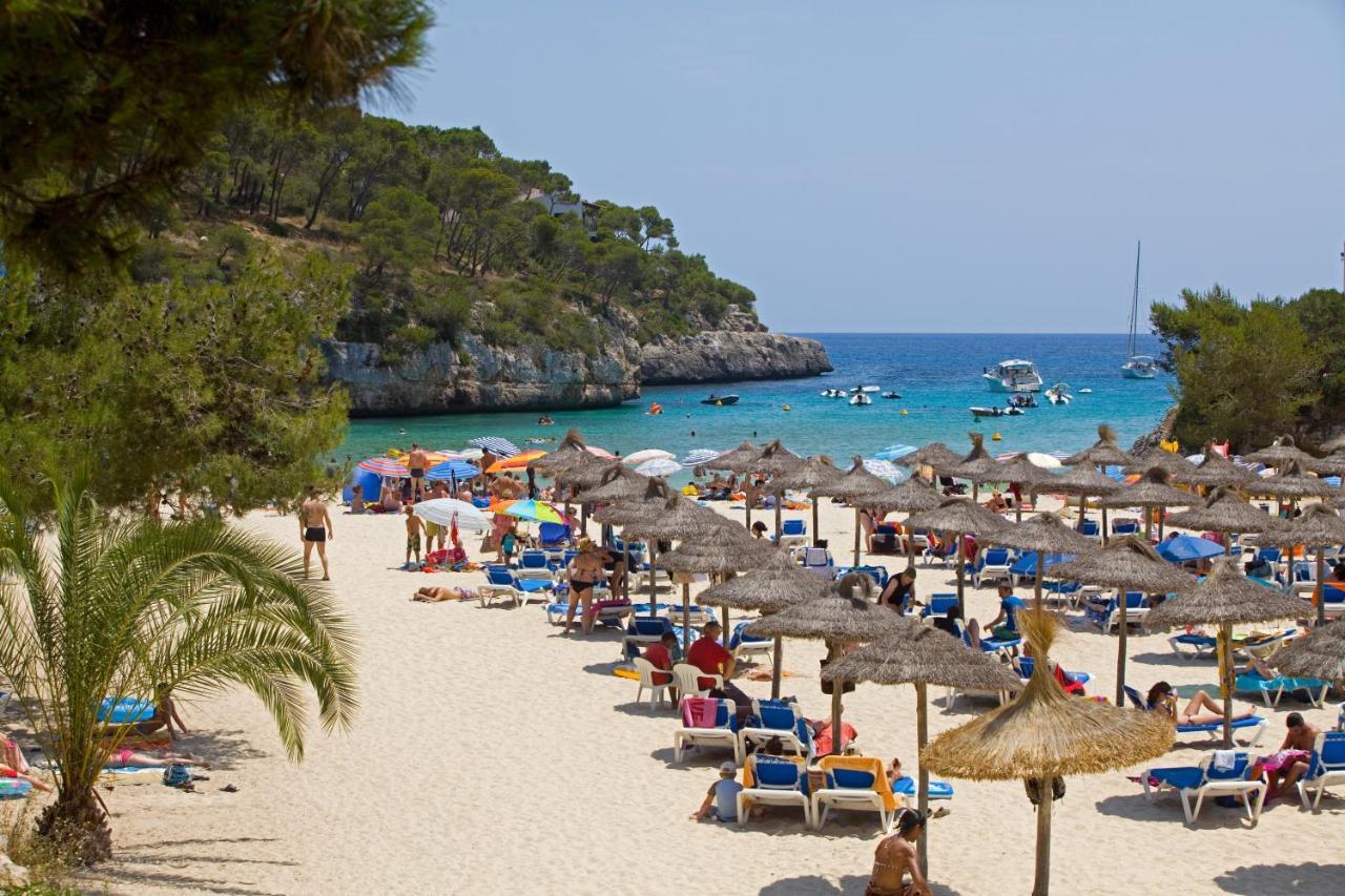 Hotel Apartamentos Cala Сантаньї Екстер'єр фото