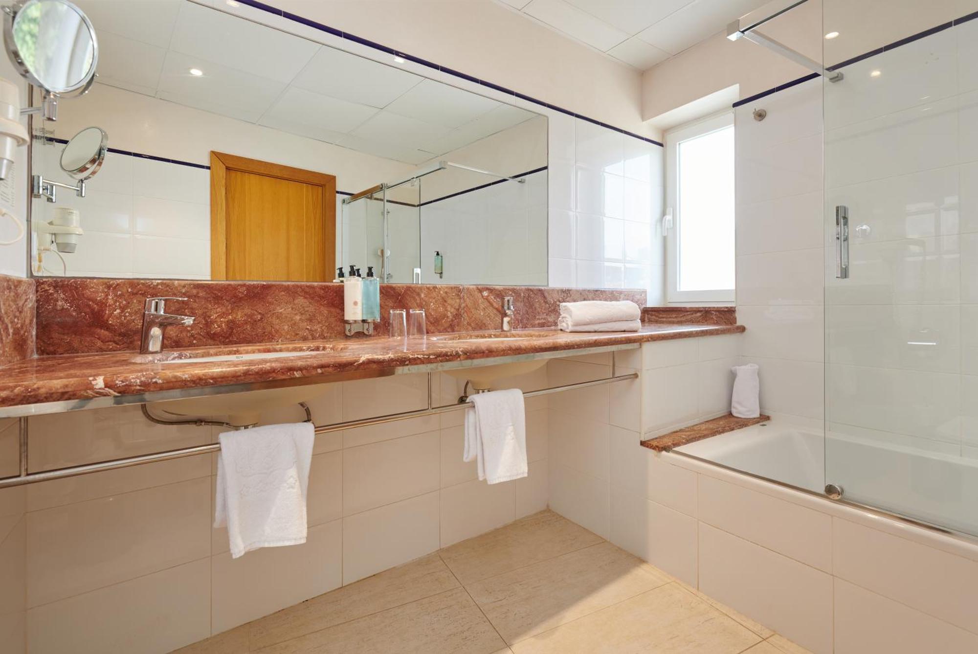 Hotel Apartamentos Cala Сантаньї Екстер'єр фото