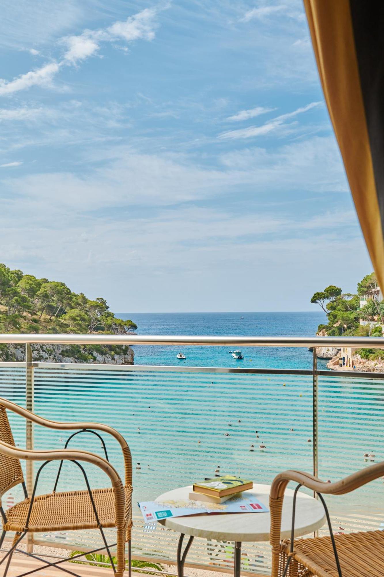 Hotel Apartamentos Cala Сантаньї Екстер'єр фото
