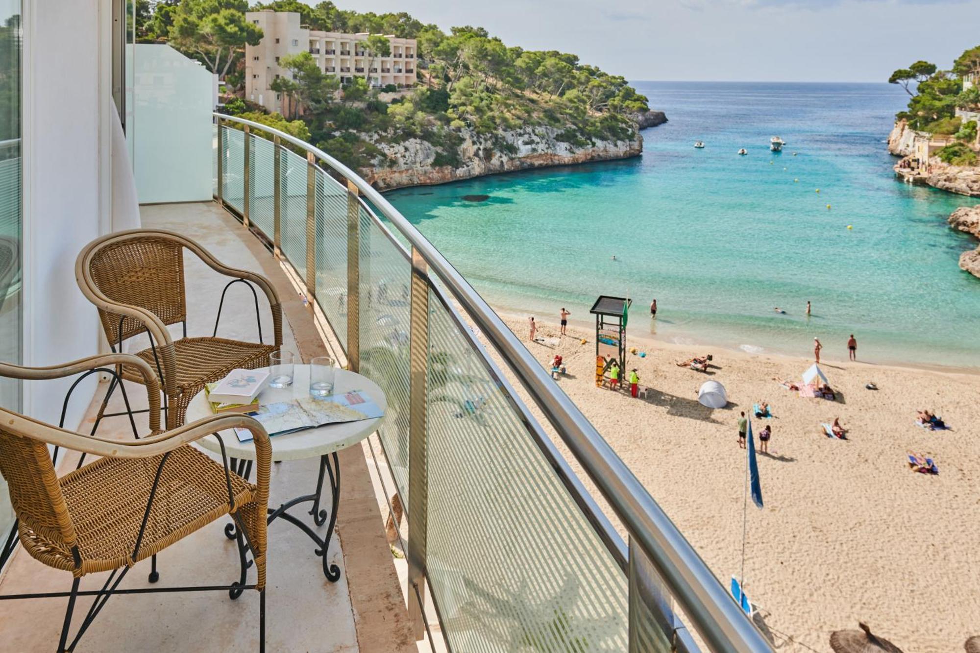 Hotel Apartamentos Cala Сантаньї Екстер'єр фото